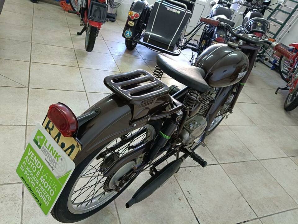 Image 9/32 de Laverda 75 Sport (1954)