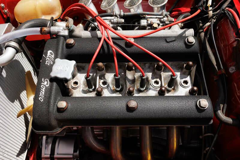 Image 47/50 de Alfa Romeo 1750 GT Veloce (1971)