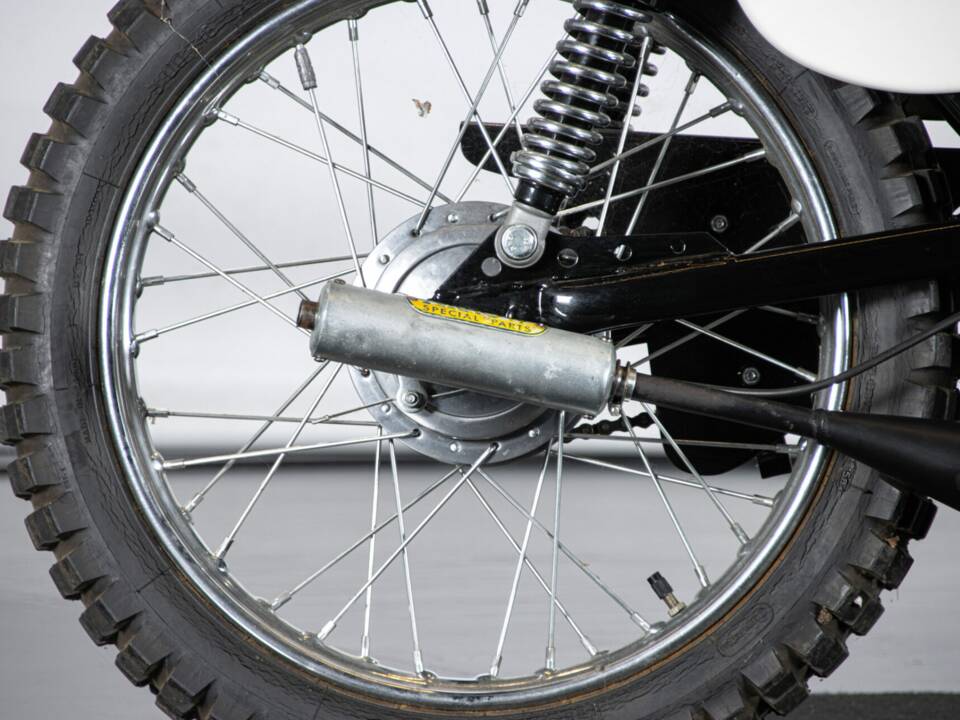 Immagine 24/49 di Aprilia Scarabeo 50 (1972)
