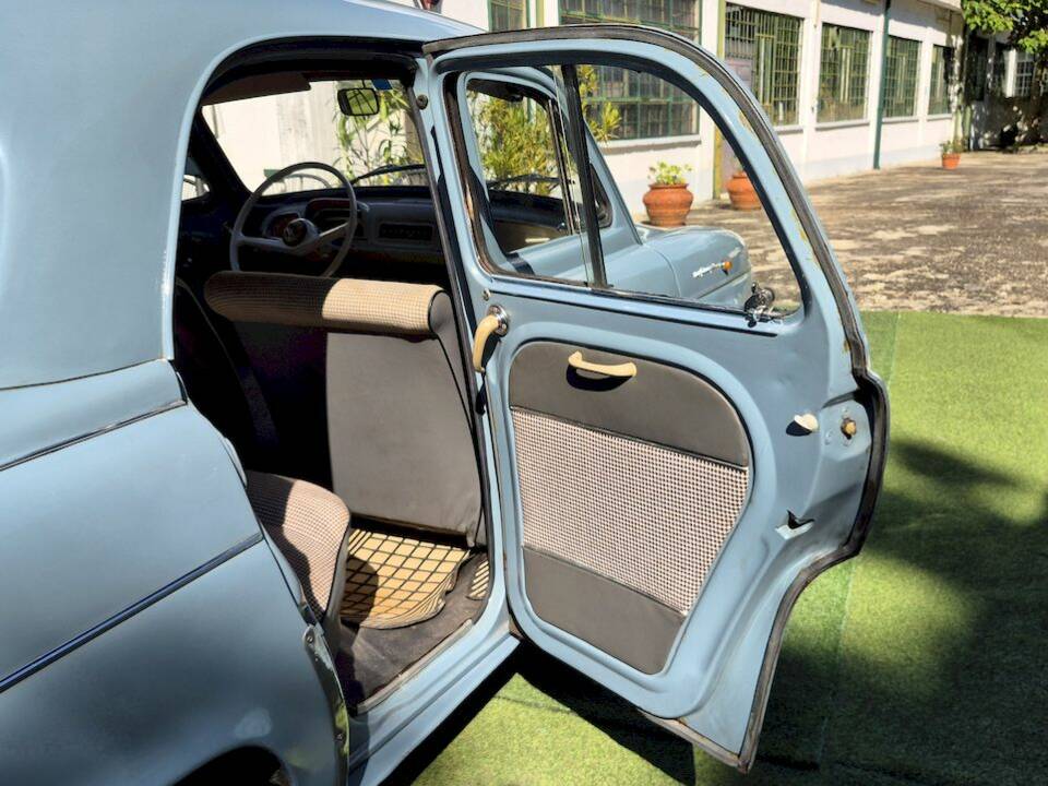Image 48/64 of Alfa Romeo Dauphine R 1090 (1961)