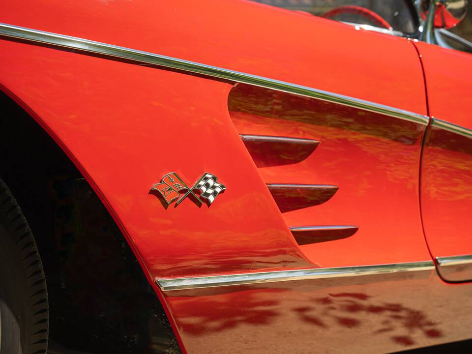 Image 15/51 of Chevrolet Corvette (1960)