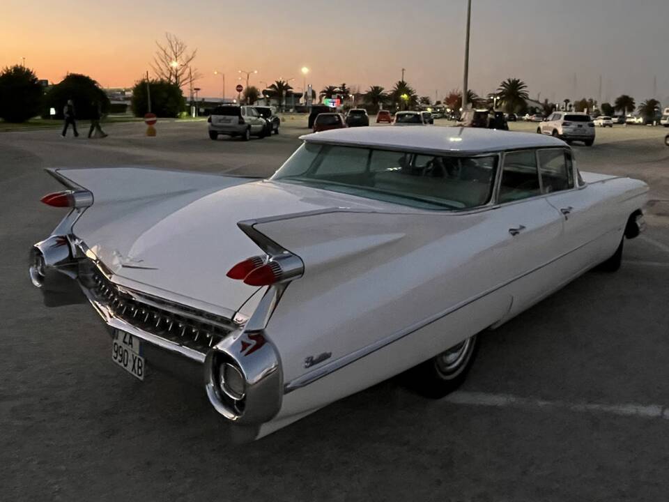 Bild 7/8 von Cadillac de Ville Touring Sedan (1959)