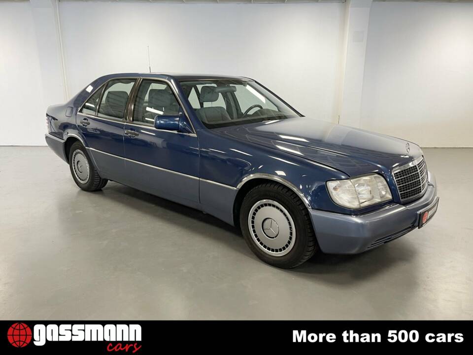 Image 3/15 de Mercedes-Benz 300 SE (1991)