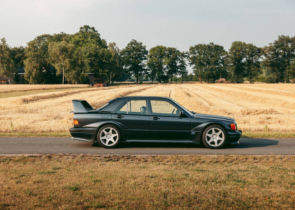 Immagine 8/15 di Mercedes-Benz 190 E 2.5-16 Evolution II (1990)