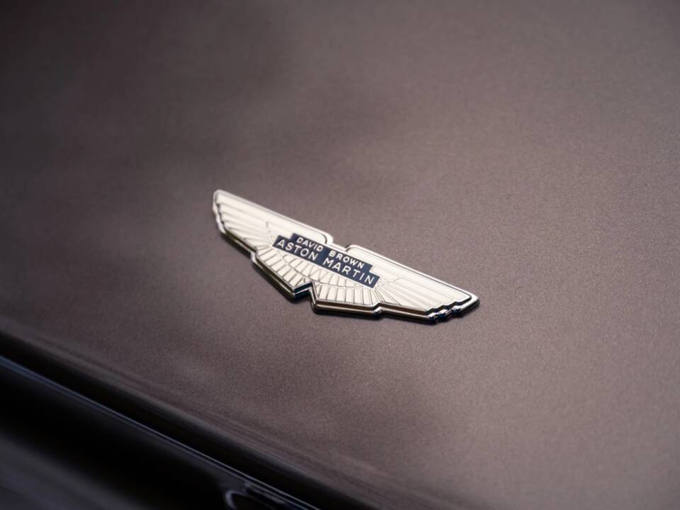 Image 13/63 de Aston Martin DBS (1968)