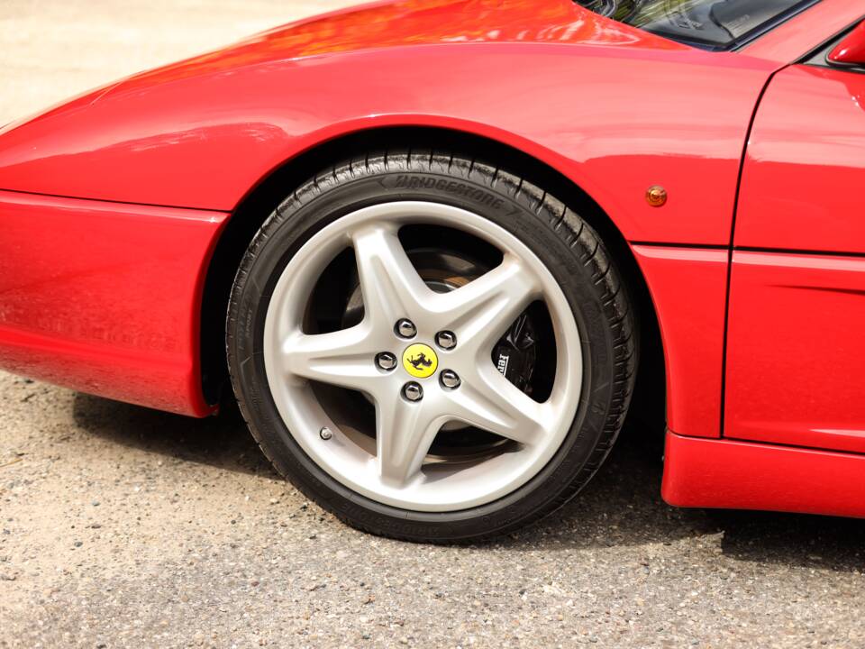 Image 75/93 of Ferrari F 355 Berlinetta (1997)