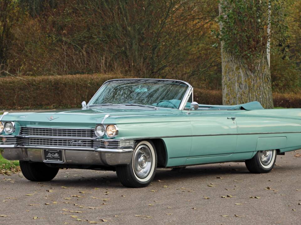 Image 2/29 of Cadillac 62 Convertible (1963)