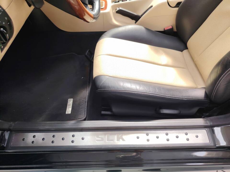Bild 29/54 von Mercedes-Benz SLK 230 Kompressor (2002)