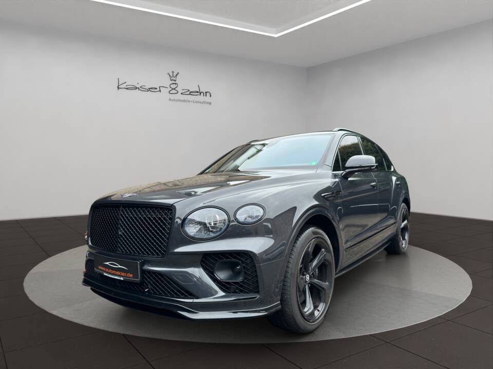 Image 1/30 of Bentley Bentayga V8 (2022)