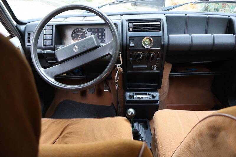 Bild 23/35 von Renault R 5 GTL Lauréate (1982)