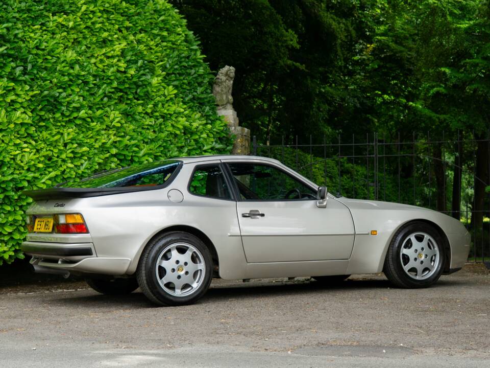 Image 3/24 of Porsche 944 Turbo (1988)