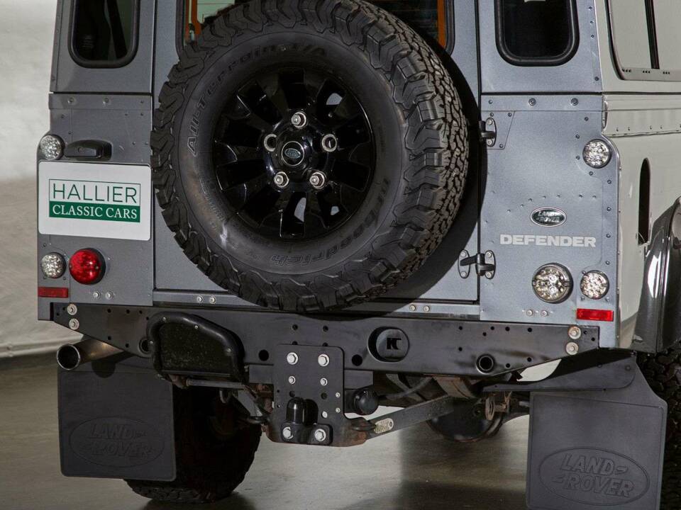 Image 9/20 of Land Rover Defender 110 (2016)