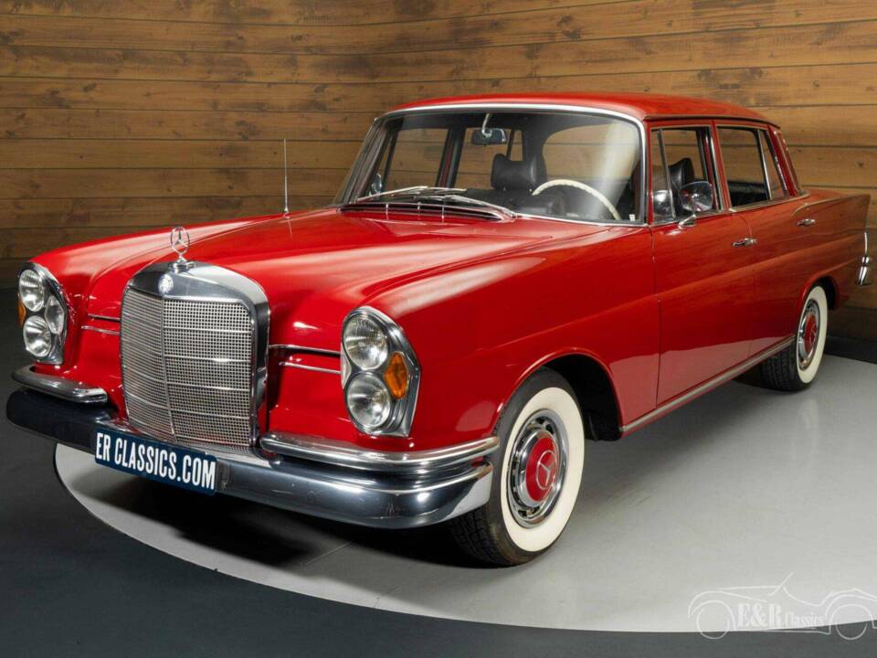 Bild 4/19 von Mercedes-Benz 230 S (1965)