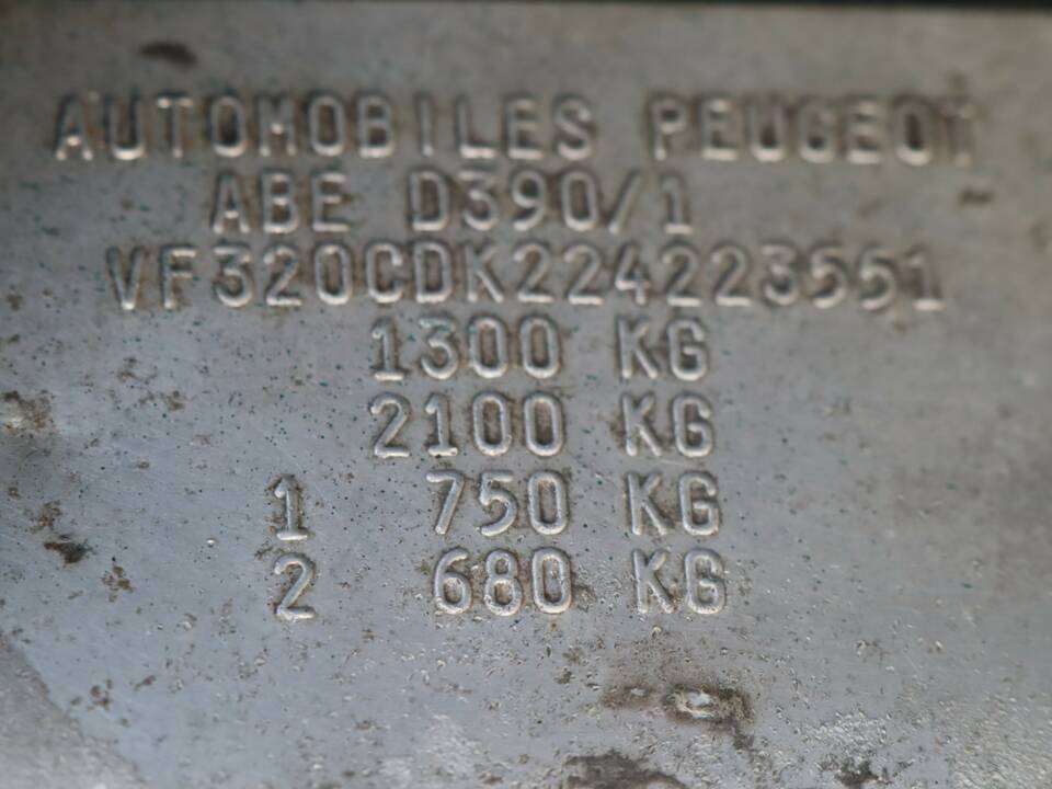 Bild 47/50 von Peugeot 205 GTi 1.9 (1991)