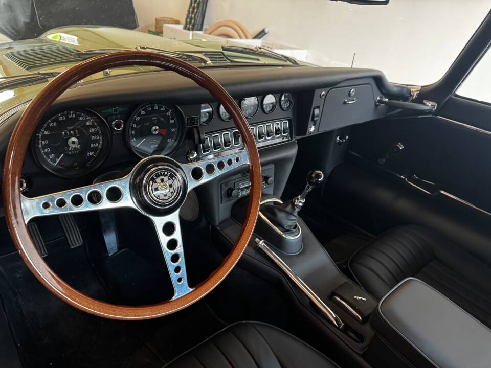 Bild 27/29 von Jaguar E-Type 4.2 (1967)