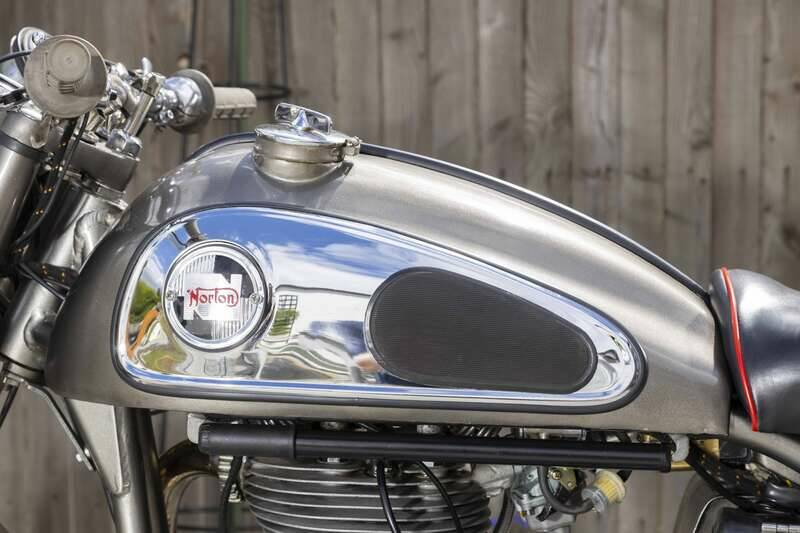 Image 4/40 of Norton Model 30 International (1957)