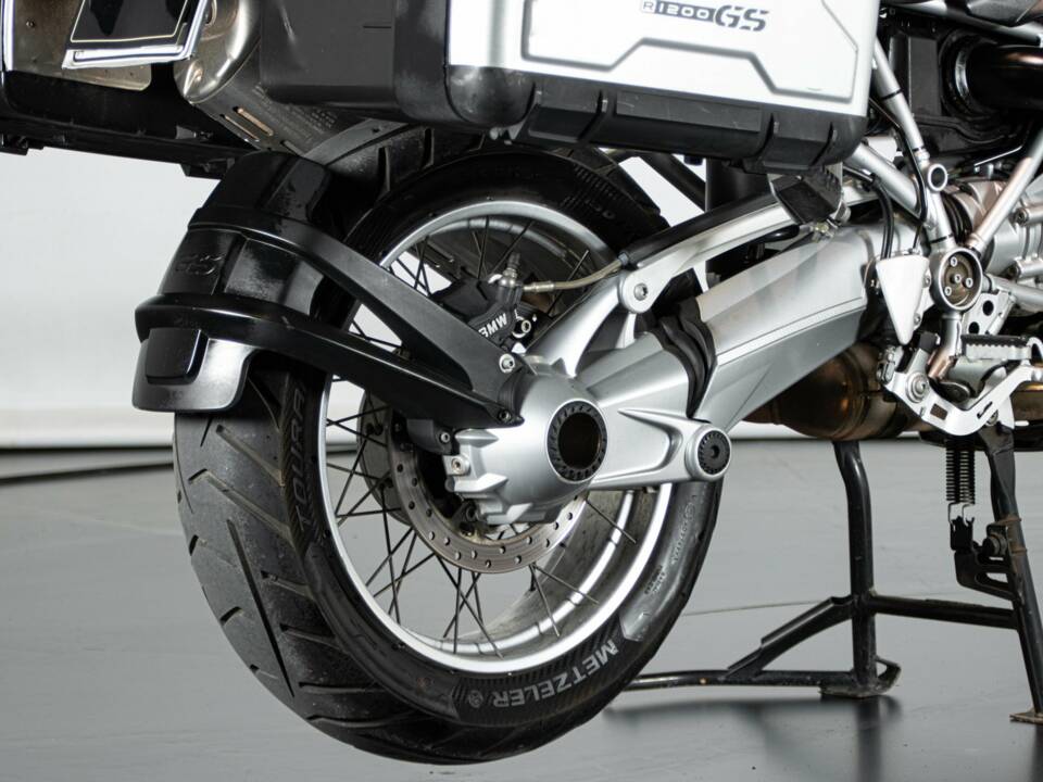 Imagen 38/50 de BMW DUMMY (2006)