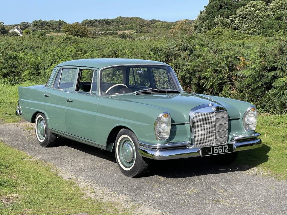 Imagen 1/12 de Mercedes-Benz 220 b (1965)