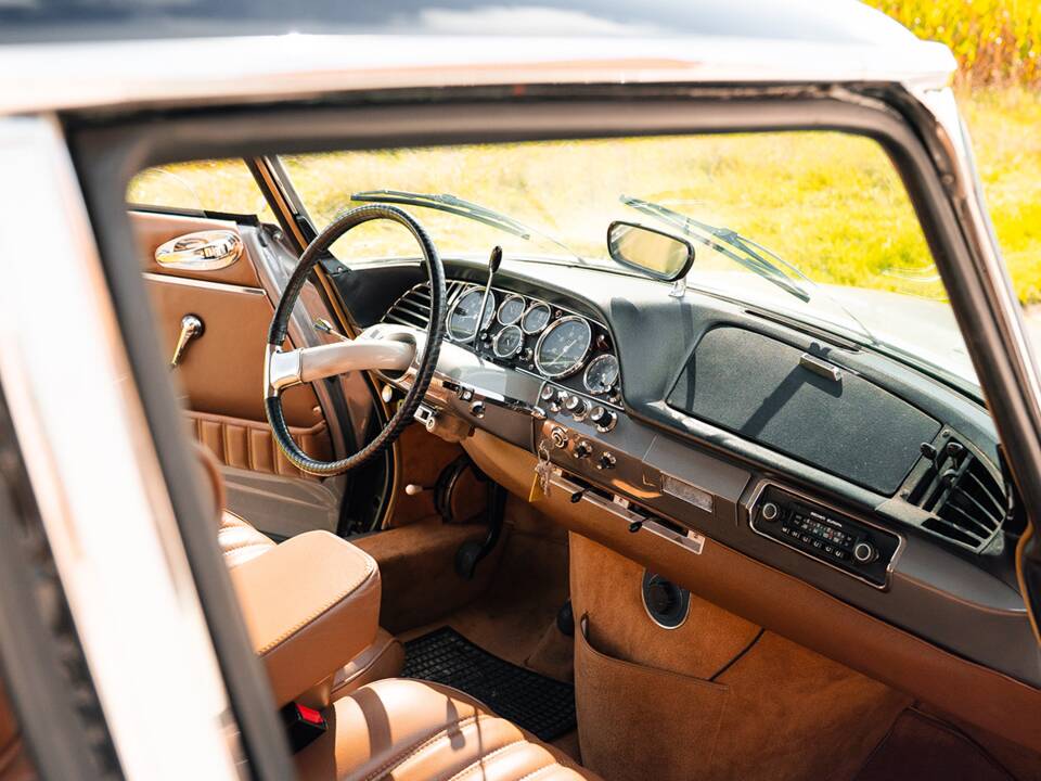 Bild 28/36 von Citroën DS 21 Pallas (1968)