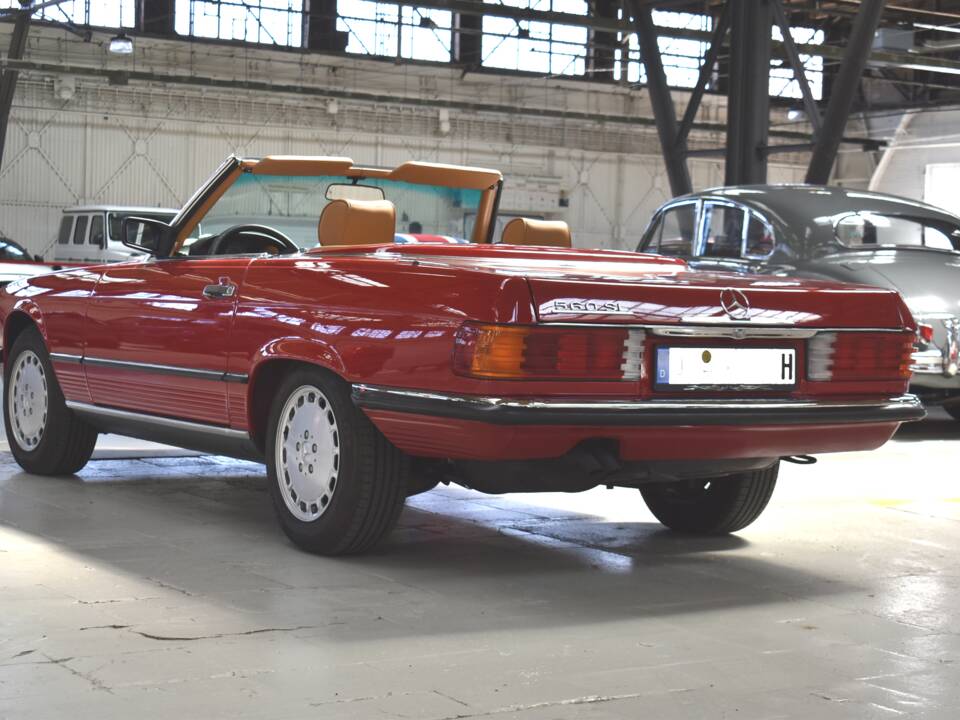 Image 5/94 of Mercedes-Benz 560 SL (1988)