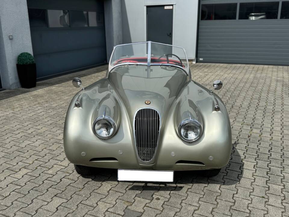 Image 8/17 of Jaguar XK 120 SE OTS (1953)
