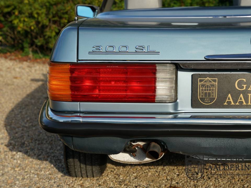Image 13/50 of Mercedes-Benz 280 SL (1985)