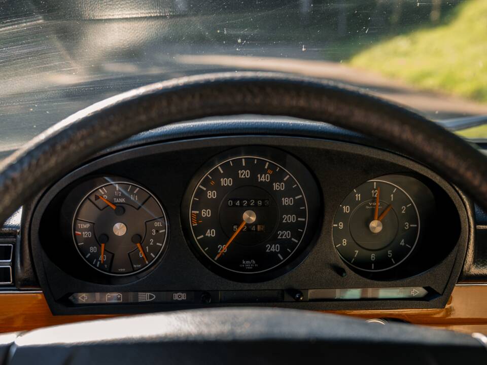 Bild 85/105 von Mercedes-Benz 280 S (1972)