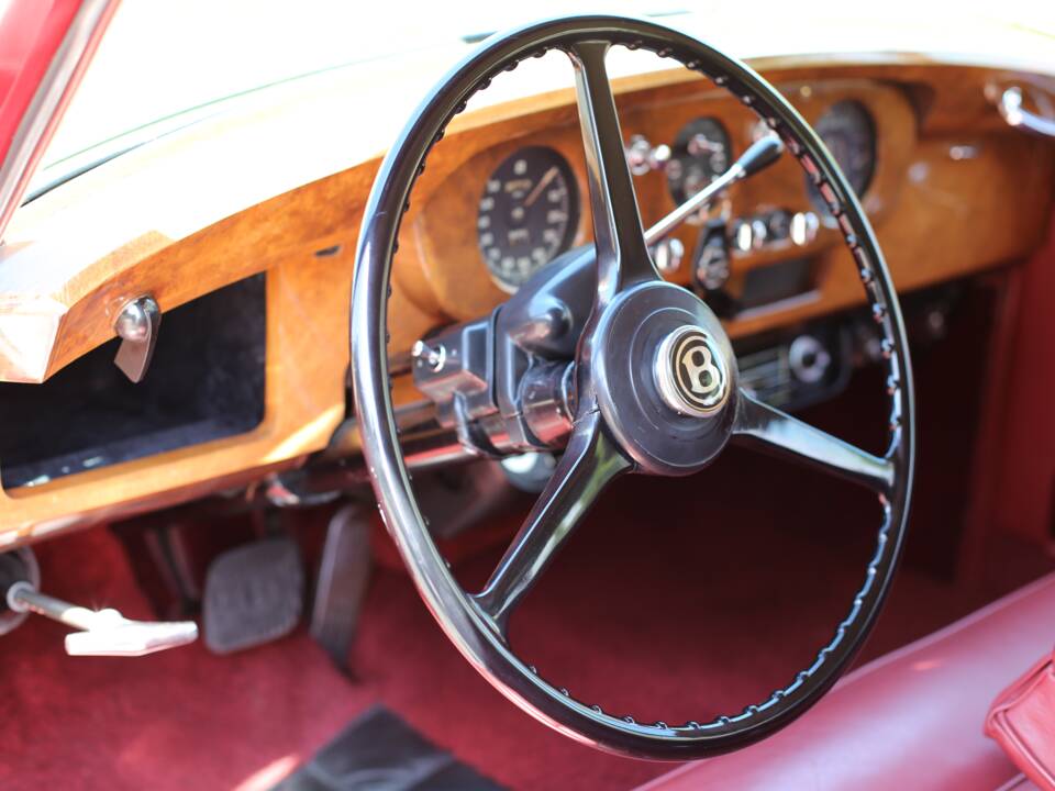 Image 15/81 of Bentley S 1 (1959)