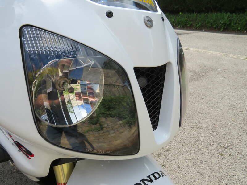 Bild 9/42 von Honda VTR 1000 SP2 (2002)