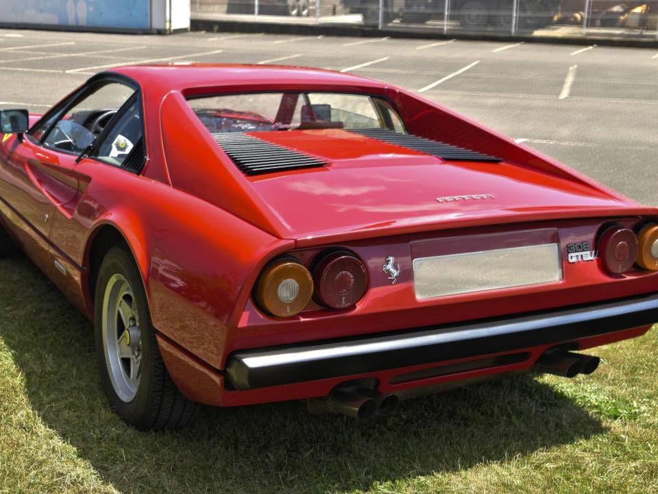 Imagen 11/45 de Ferrari 308 GTBi (1981)
