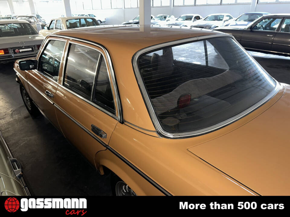 Image 6/15 de Mercedes-Benz 300 D (1977)