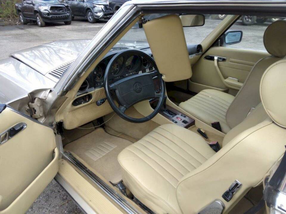Bild 21/36 von Mercedes-Benz 560 SL (1989)