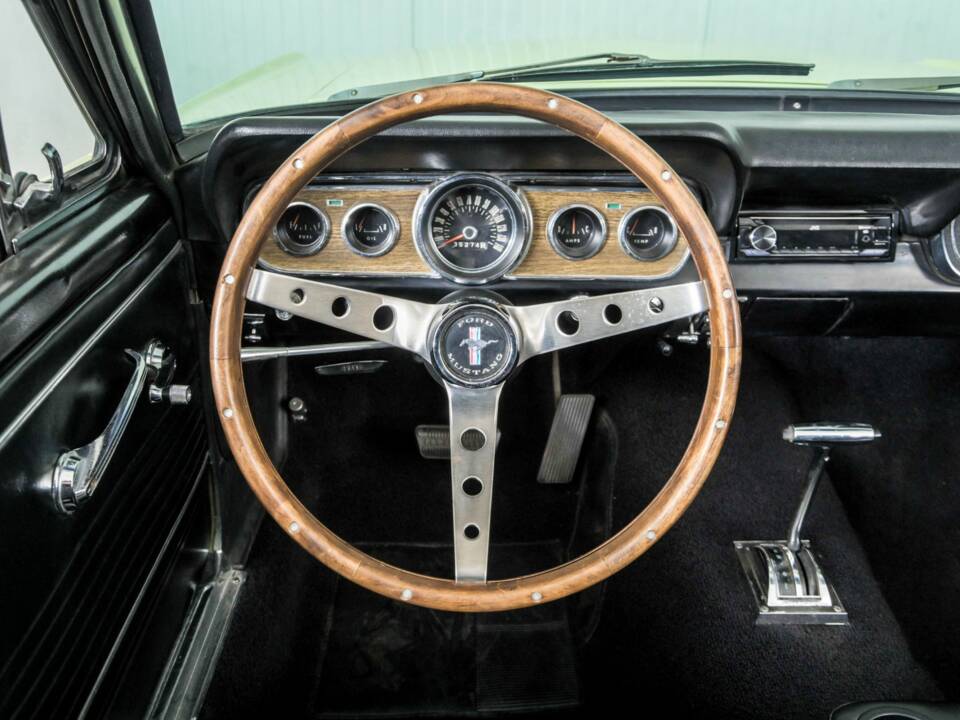 Imagen 8/50 de Ford Mustang 390 GTA (1966)