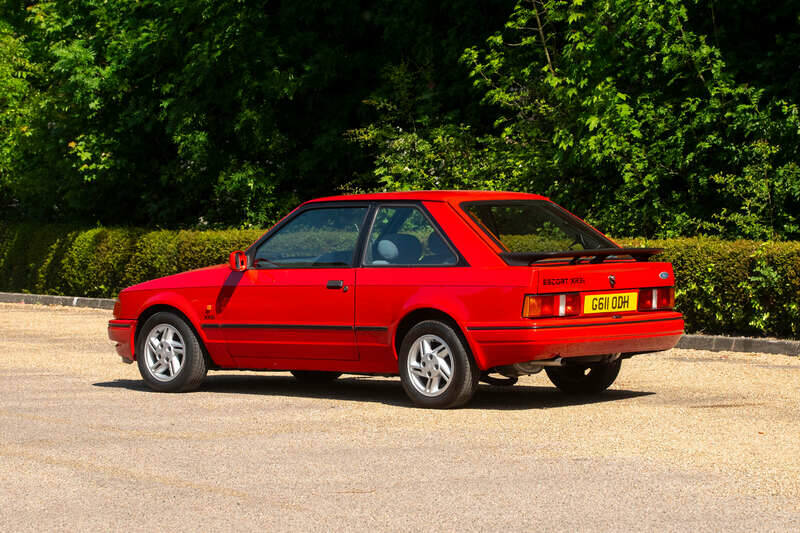 Image 22/50 of Ford Escort IV XR3i (1989)