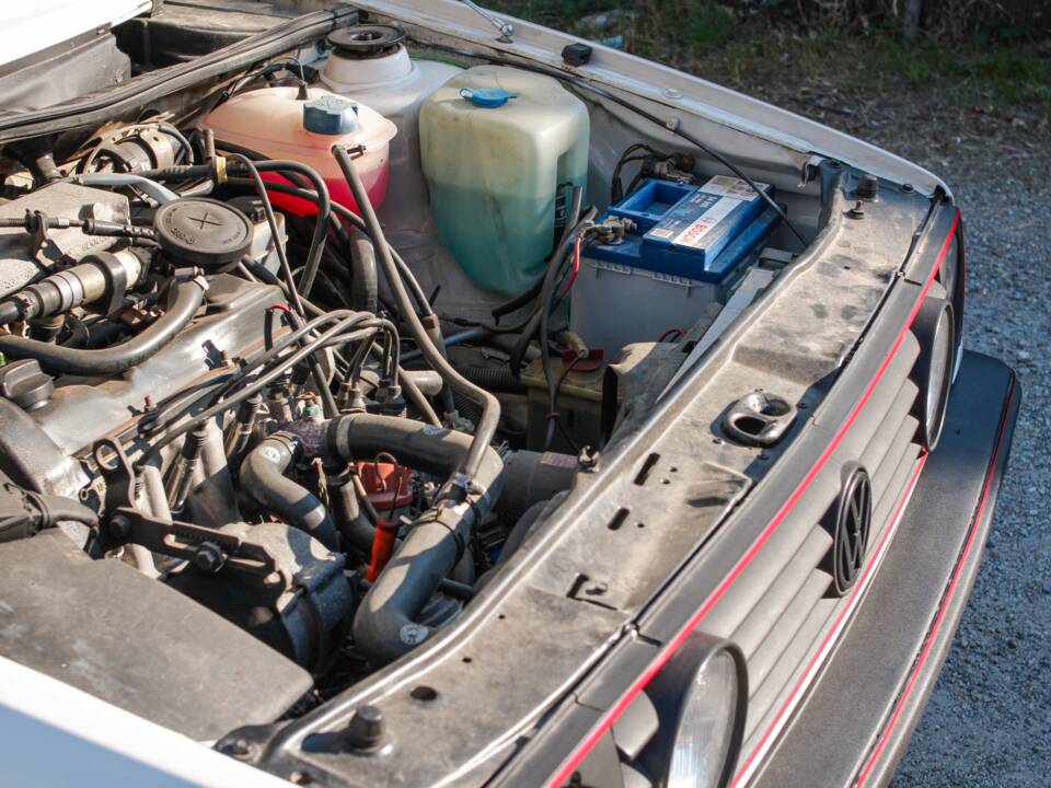 Bild 56/58 von Volkswagen Golf II GTi 1.8 (1988)