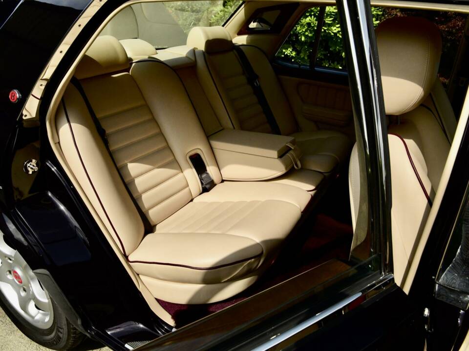 Image 43/50 of Bentley Turbo RT (1997)