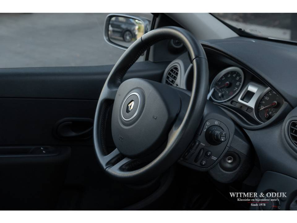 Image 20/27 of Renault Clio II 2.0 RS Cup (2009)