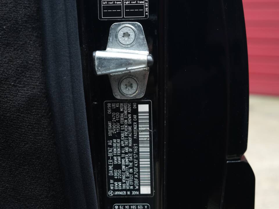 Image 48/100 of Mercedes-Benz SL 600 (1998)