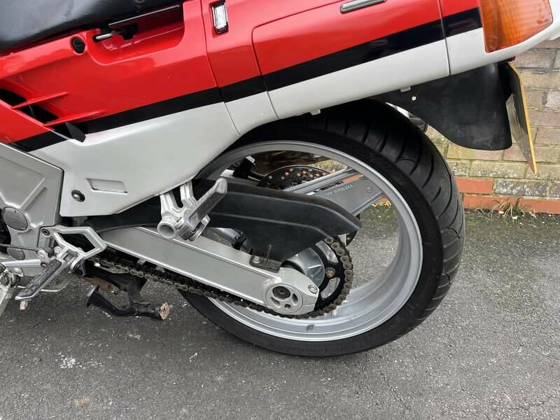 Image 13/17 of Kawasaki ZX-10 (1989)