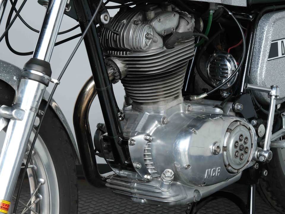 Image 33/64 of Ducati 350 Desmo (1971)