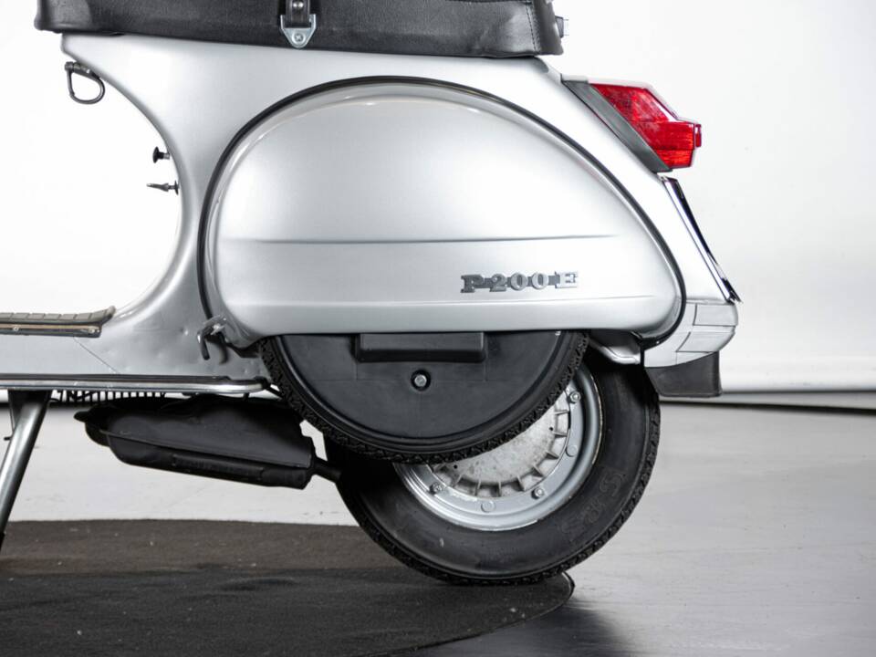 Bild 18/47 von Piaggio Vespa P 200 E (1977)