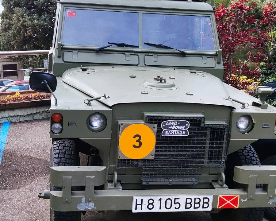 Image 1/14 de Land Rover 109 (1982)