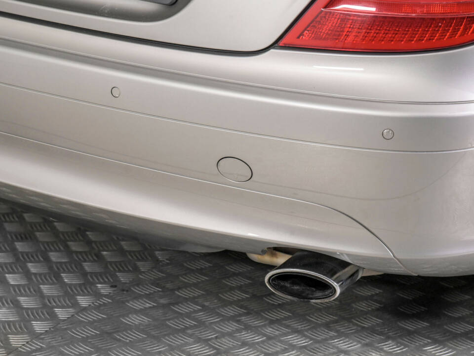 Image 25/50 of Mercedes-Benz SLK 200 Kompressor (2007)
