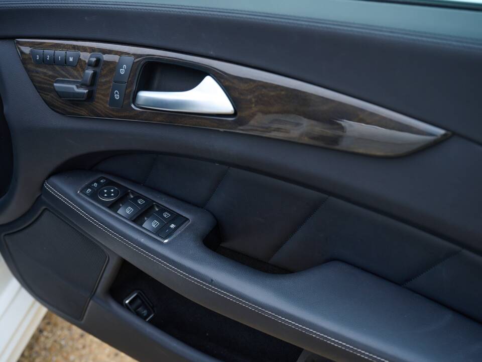 Immagine 42/50 di Mercedes-Benz CLS 350 (2014)