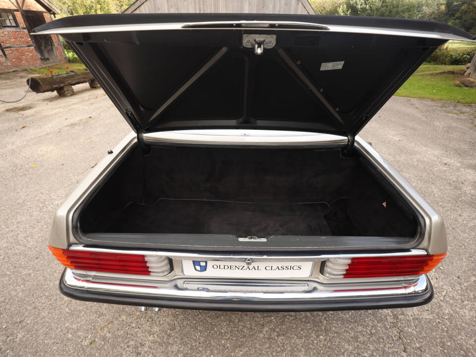 Image 17/54 of Mercedes-Benz 300 SL (1985)