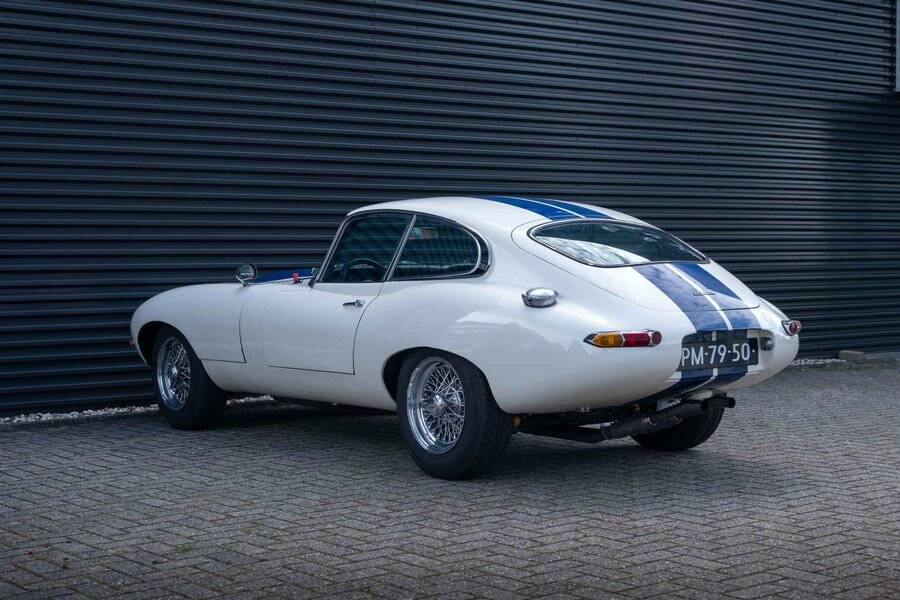 Image 7/23 de Jaguar Type E 3.8 (1963)