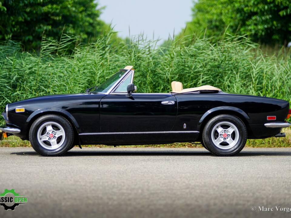 Image 3/42 of FIAT Spider 2000 (1981)