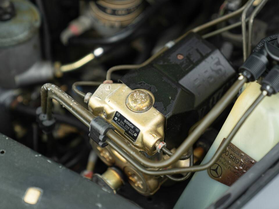 Image 47/49 of Mercedes-Benz 320 E (1993)