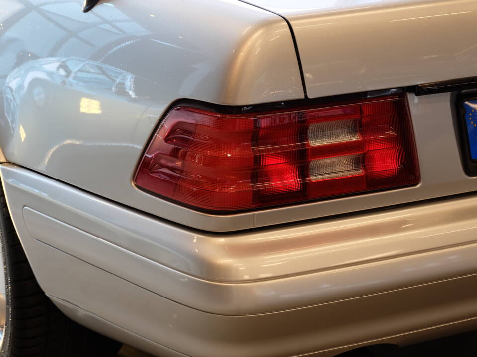 Bild 36/63 von Mercedes-Benz SL 320 &quot;Final Edition&quot; (2001)