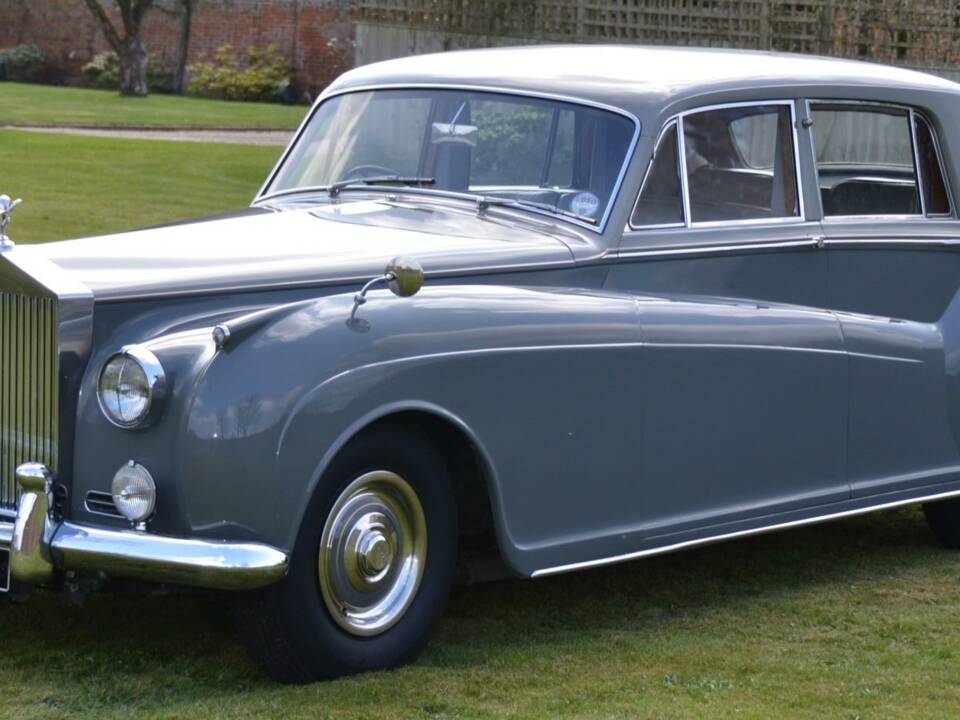 Image 13/50 of Rolls-Royce Silver Cloud II (1961)